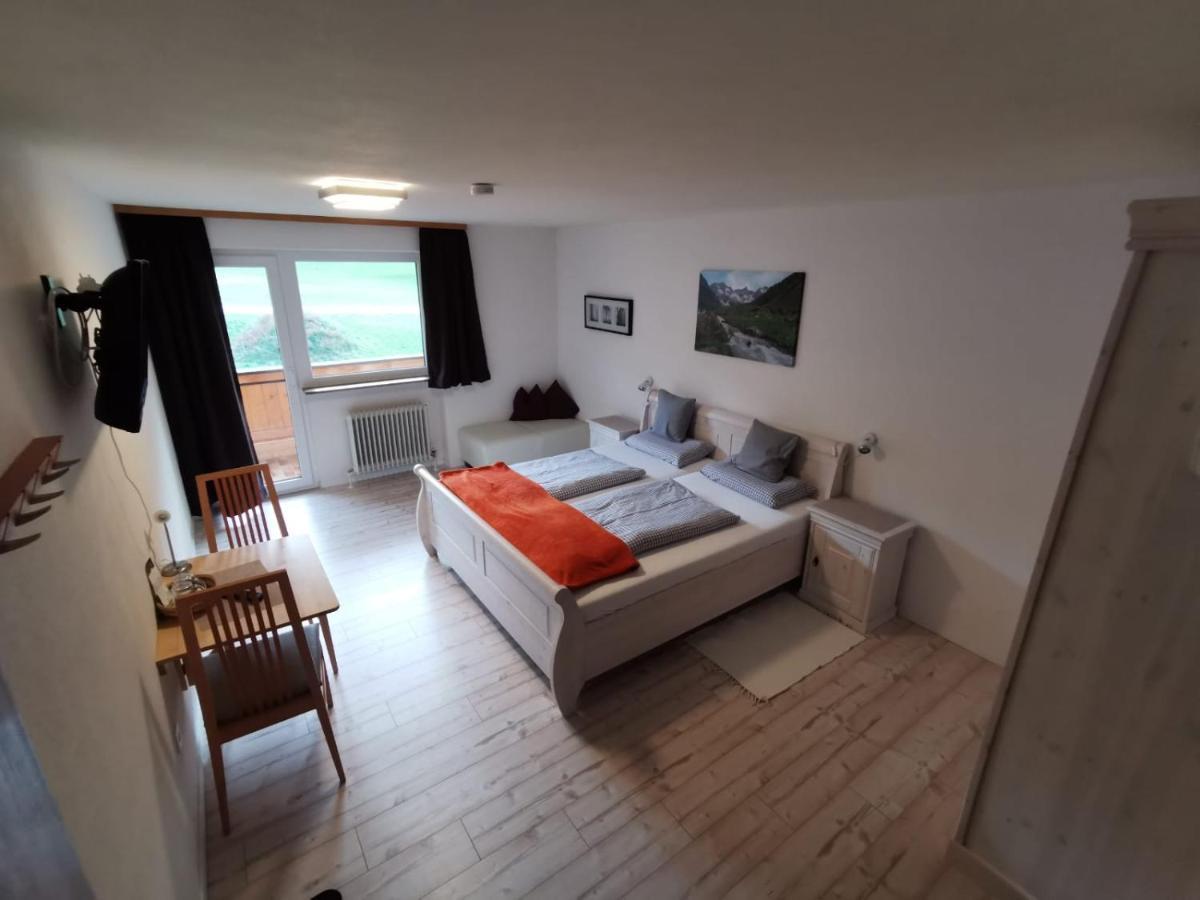 Pension Alpenblick Schattwald Extérieur photo