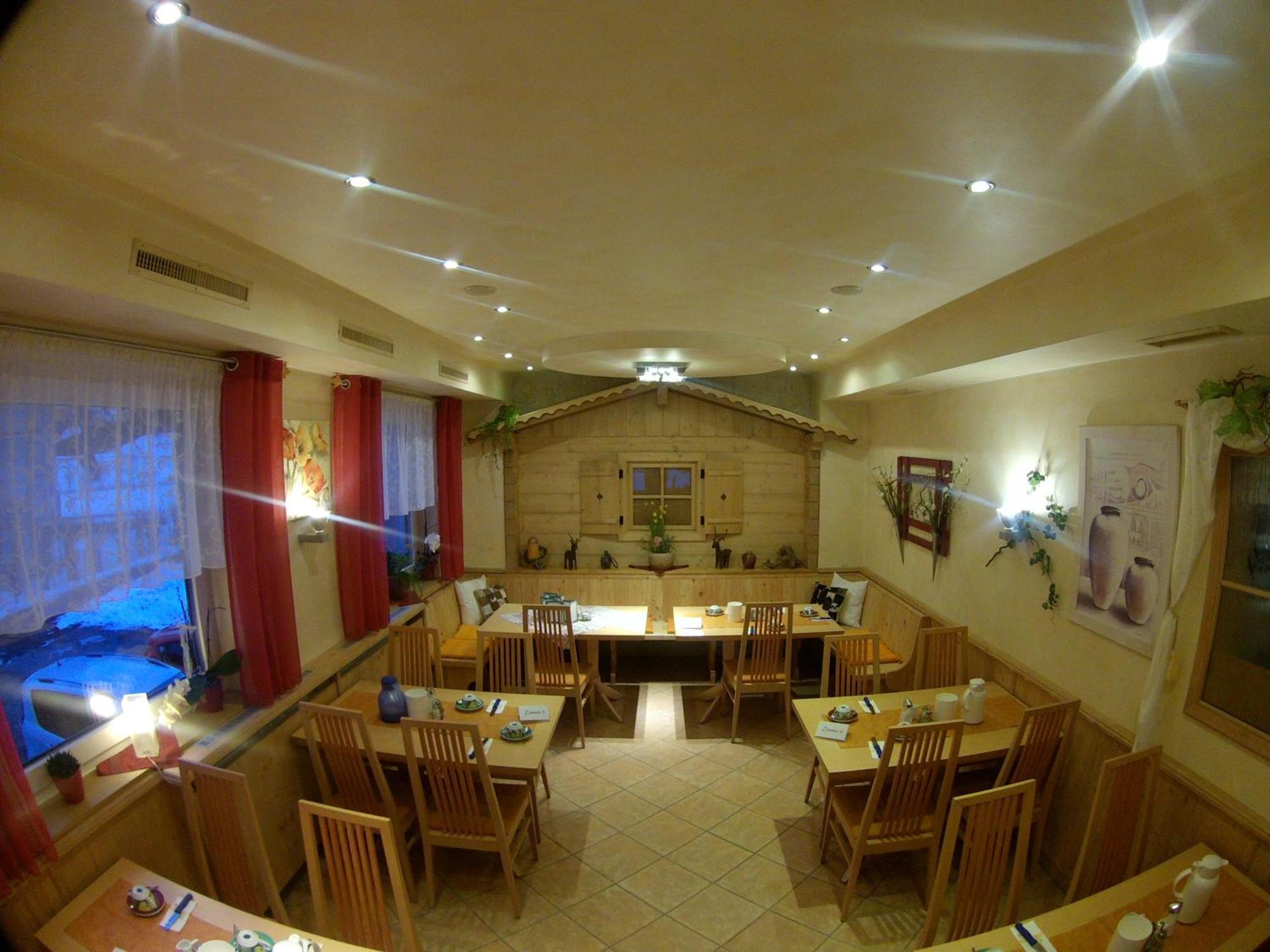 Pension Alpenblick Schattwald Extérieur photo