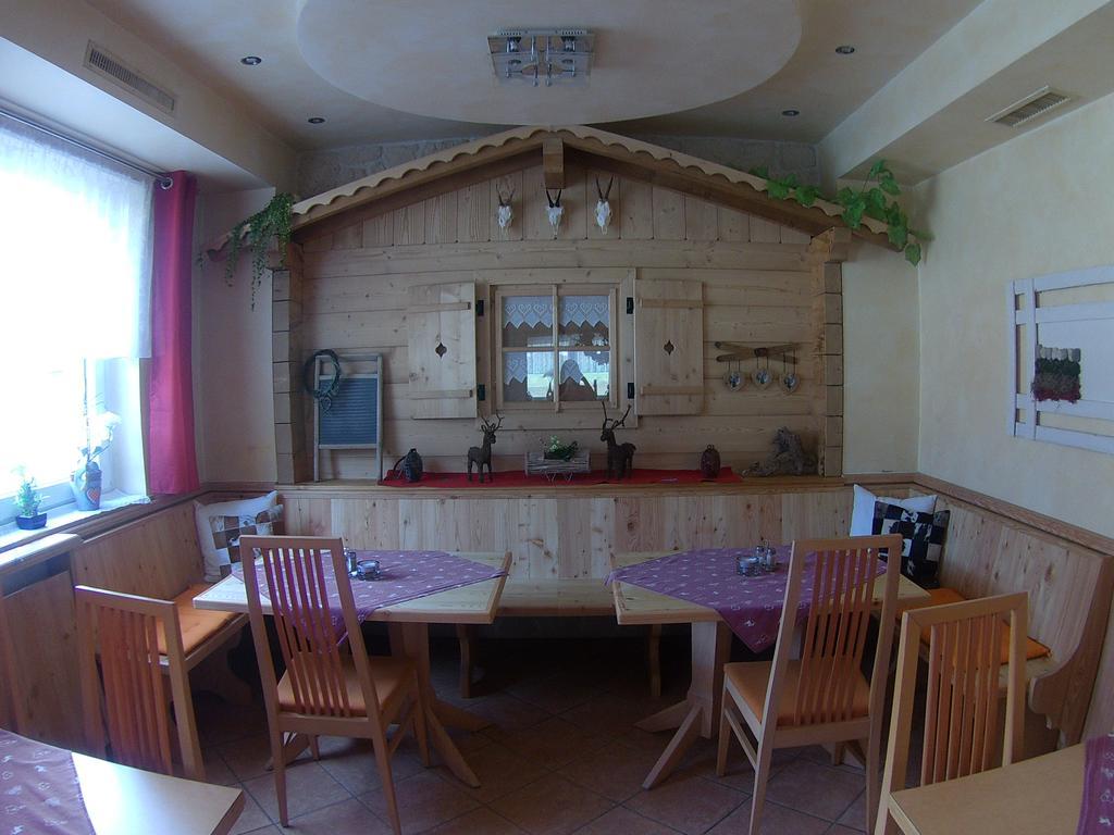 Pension Alpenblick Schattwald Extérieur photo