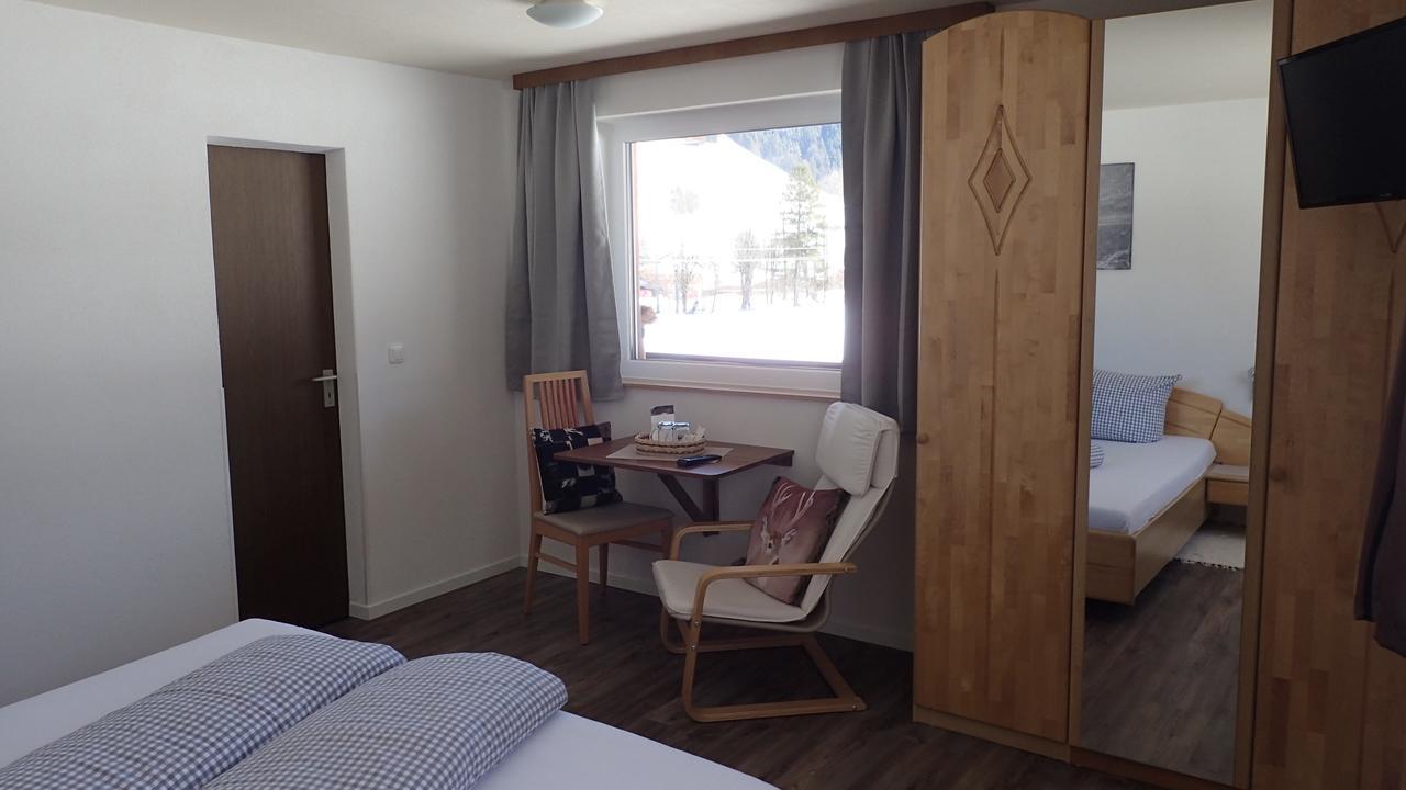Pension Alpenblick Schattwald Extérieur photo